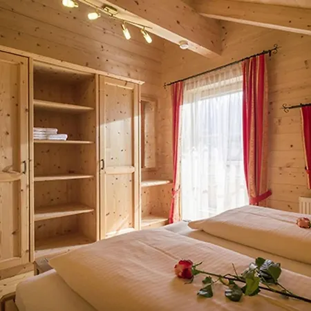 Achenseer Huettendoerfl Eben am Achensee